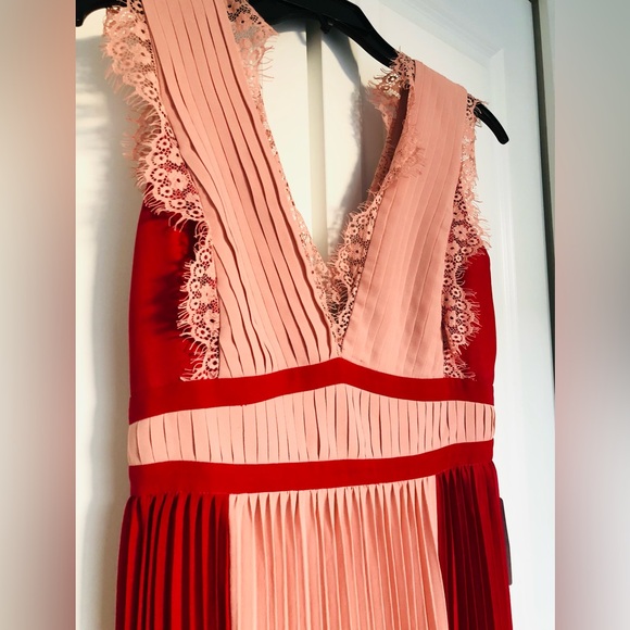 Adelyn Rae Pleated Maxi Dress - Picture 5 of 9